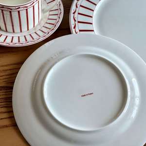 Assiette en céramique avec motif rayé rouge, ensemble de 3 tasses en porcelaine, cadeaux pour dessert, salade et décoration de table - Product Image 4