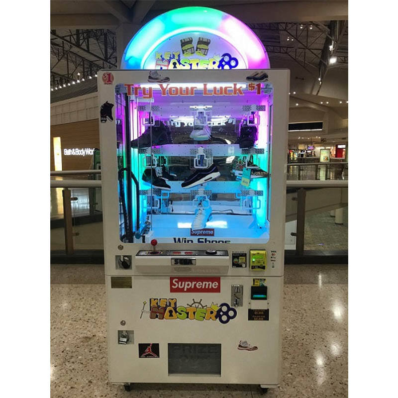 Winners Cube Arcade KeyMaster Vending Machine Prizes