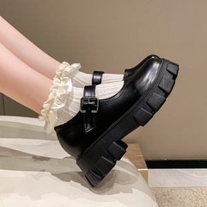 Zapatos Mary Jane de mujer de cuero brillante de alta calidad con tacón grueso y suela de esponja, estilo clásico para el colegio, de cuero pequeño. - Product Image 3