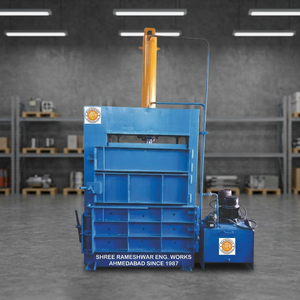Presse à balles hydraulique verticale pour le recyclage des vêtements, des déchets métalliques et des cartons - Product Image 4