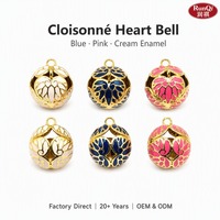 Breloque cloisonné en forme de cœur, clochette en cuivre plaqué or, émail bleu, rose, crème, motif floral ajouré, pour fabrication de bijoux, porte-clés