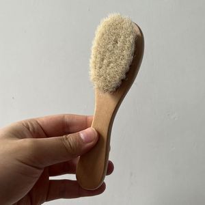 Cepillo de Limpieza para Bebés de Pelo de Cabra con Mango de Madera - Product Image 5