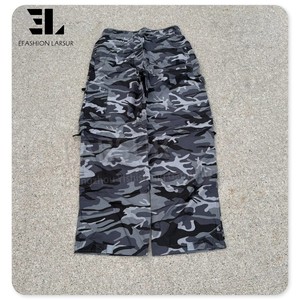 LARSUR produttore di abbigliamento personalizzato pantaloni cargo mimetici in cotone sguatteri da uomo con stampa a gamba dritta pantaloni tattici da skate da uomo - Product Image 4