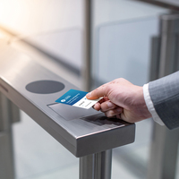 Carte de contrôle d'accès en PVC RFID de haute qualité taille personnalisée NFC Identification numérique carte de visite employé personnel prix bon marché