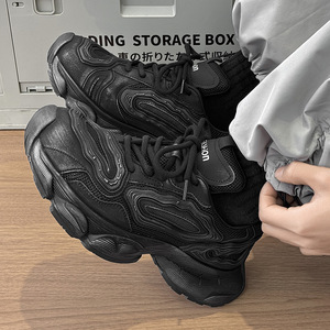 Chaussures Chunky Empire Pipe pour Hommes, Noires, Couleur Unie, Bout Rond, Lacets, Doublure en Maille Rétro, Semelle Extérieure en Caoutchouc, Baskets Tendance Amorties - Product Image 3