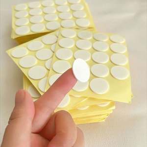 Cinta Adhesiva de Espuma Acrílica de Doble Cara TC para Manualidades Infantiles y Fabricación de Joyas - Resistente al Agua, Altamente Adhesiva, Fácil de Rasgar y Sin Residuos - Product Image 1