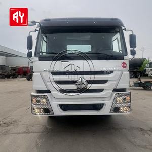 Camión Cisterna HOWO 6*4 de 4700 Galones para Limpieza de Alcantarillado, Succión de Aguas Residuales - Alta Eficiencia para Eliminación de Aguas Residuales Municipales - Product Image 5