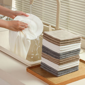 Paquete de 12 Toallas de Limpieza de Microfibra, Grado Comercial, Altamente Absorbentes, Sin Pelusas, Sin Rayas, para Cocinas, Baños y Oficinas - Product Image 4