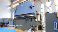Mesin Tekan Plat CNC 4+1 Axis Kekakuan Tinggi DELEM DA53TX 600T6000mm untuk Produksi Plat Tebal Pagar Pengaman Jalan Raya