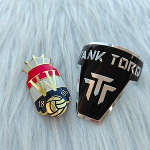 Étiquettes de parfum personnalisées en métal adhésif 3D en relief - Product Image 4