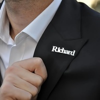 Badge nominatif personnalisé sur mesure – Broche en métal avec plaque nominative au design unique – Badges personnalisables