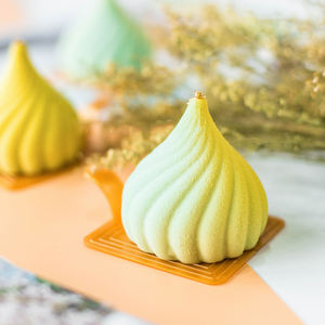 Moule en silicone cyclonique à 6 cavités de qualité alimentaire <span class=keywords><strong>pour</strong></span> pains vapeur, mousses françaises, desserts et gâteaux - Product Image 4