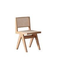 Chaise de salle à manger en bois massif de style japonais traditionnel avec dossier et accoudoirs décontractés, idéale pour restaurant Wabi-sabi