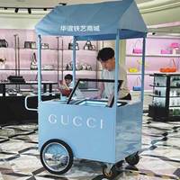 Camions de crème glacée alimentaire en gros Yicheng, chariot électrique de haute qualité avec congélateur pour la vente au détail d'aliments, hôtels, boulangeries