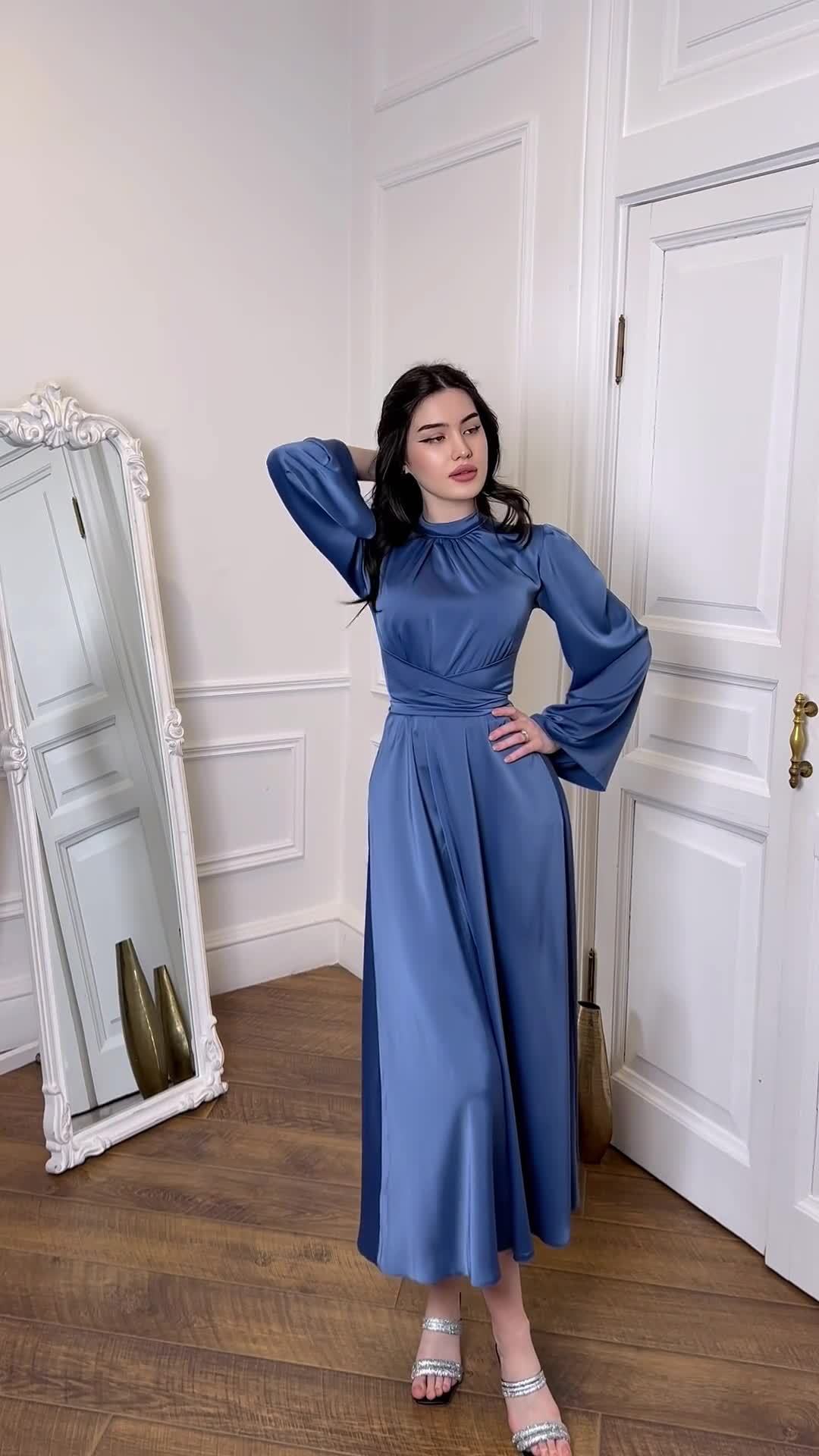 flare sleeve satin dress Elegant Royal Blue Tulle V-Neck Long Prom Dress for Bridesmaids and Evenings main image 1