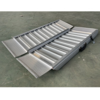 Rampe pliante en alliage d'aluminium léger, fournie par l'usine, couleur argent, capacité 300 kg, pour l'accessibilité des personnes handicapées aux escaliers