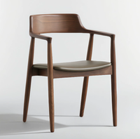 Table ronde en bois massif et ensemble de chaises modernes en bois avec sièges en cuir pour café et hôtel (vente en gros)