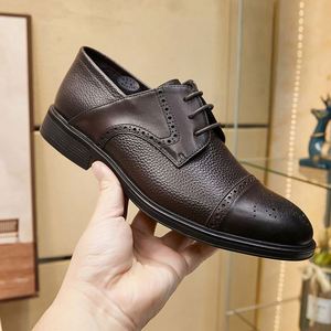 Chaussures de mariage italiennes haut de gamme pour hommes, luxueuses, sur mesure, fabriquées à la main, en cuir, style brogue, à bout carré, pour le bureau, antidérapantes et respirantes - Product Image 1