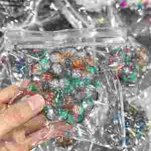 ของเล่นบีบยืดได้รุ่นเมจิก 6 ซม. ลูกปัดเรืองแสง ของเล่นบีบ TPR บรรเทาความเครียด ของขวัญสำหรับเด็กและผู้ใหญ่ สร้างบรรยากาศแห่งความสุข - Product Image 2