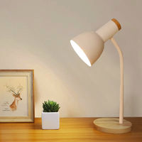 Lampe de bureau réglable au design simple avec interrupteur marche/arrêt, lampe de table en bois