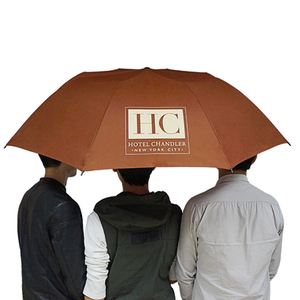 Biểu tượng tùy chỉnh lớn bằng gỗ xử lý bán tự động điều khiển gấp ô Windproof <span class=keywords><strong>2</strong></span> gấp Mưa Ô Golf với in logo - Product Image 3