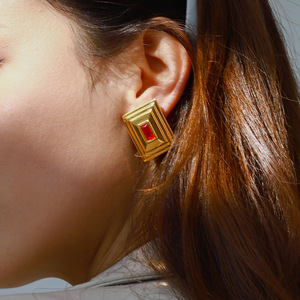 Pendientes de tuerca cuadrados geométricos de circonita, chapados en oro de 18 quilates, de acero inoxidable, para uso diario, con engaste de bisel. - Product Image 2