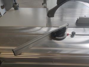 Scie à table coulissante CNC de style Altendorf |   6,6 kW Entièrement électrique (élévation/inclinaison/clôture) pour la dé<span class=keywords><strong>coupe</strong></span> de précision de la mélamine et du stratifié - Product Image 6