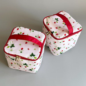 Women's <b>Large</b> Capacity Cosmetics Pouch High End Custom <b>Washing</b> <b>Bags</b> Embroidery Logo Zipper Pouch <b>Bags</b> for Travel - Product Image 2