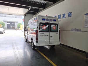 Ambulancia Nueva JMC ICU 4x4 con Cabina Cuadrada, Automática, Gasolina, Equipamiento Médico, EURO 5, 3-8m - Product Image 6
