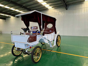 Calèche électrique vintage avec peinture et emblèmes personnalisés, idéale pour les attractions touristiques - Product Image 2