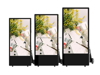 Ruedas de suelo 4K Batería doble Reproductor Lcd de 43 pulgadas Panel impermeable Señalización Pantalla de publicidad móvil al aire libre
