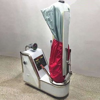 Machine à repasser à la vapeur pour chemise à linge