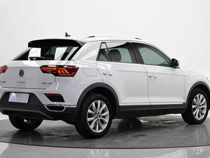 VW <span class=keywords><strong>T</strong></span>-<span class=keywords><strong>ROC</strong></span> SUV <span class=keywords><strong>2022</strong></span> Deportivo y Compacto de Alta Gama con AEB y ACC, Perfecto para Conducir en la Ciudad - Product Image 5