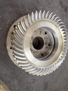 Engranaje cónico espiral de rueda de corona 42CrMo para herramienta eléctrica - Product Image 4