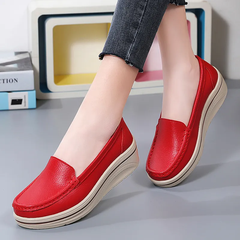 Women Flat Shoes New Fashion Women Casual Loafers Plus Size Winter Shoes Natural Genuine Leather Trend Anti Platform shoes