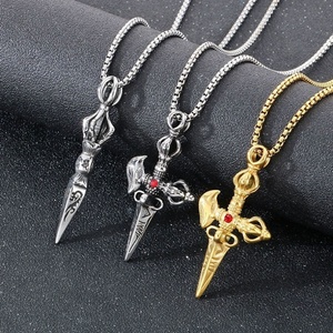 Collier tendance en acier inoxydable style punk avec pendentif Demon Slayer plaqué or 14 carats pour hommes - Product Image 1