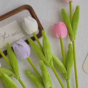 Ramo de Tulipanes de Tela Ultra Suave Estilo INS, Juguete de Peluche Floral para Boda - Product Image 5