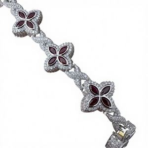 Pulsera de Eslabones de Plata de Ley 925 Bañada en Oro con Moissanita VVS de Trébol Colorido Totalmente Engastada, de 17MM, de Moda - Product Image 1