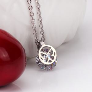 ชุดเครื่องประดับขายส่ง ต่างหูและสร้อยคอรูปผีเสื้อแบบกลวง ชุบทอง 18K ประดับเพชรซิร์คอน สวยงาม - Product Image 5