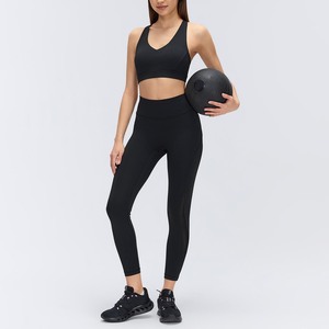 YIYI Ensemble de sport 2 pièces pour femme : Soutien-gorge de sport antichoc col en V effet seconde peau et Leggings effet push-up dos croisé - Product Image 4