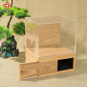 Boîte en bois sur mesure de luxe pour collection, avec couvercle transparent en acrylique - Product Image 1