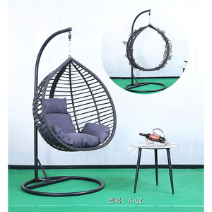 Cadeira de Balanço Tradicional de Aço Durável para Jardim ao Ar Livre para Varanda, Vila e Parque - Product Image 4