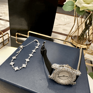 Montre en quartz incrustée de cristaux pour femme avec bracelet assorti, bracelet en cuir noir, coffret cadeau Chopards - Product Image 3