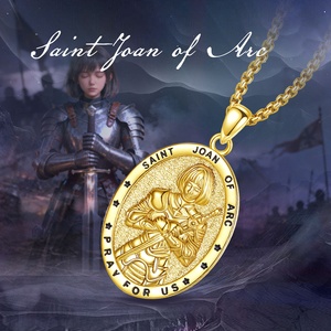 Collar con Colgante de Santa Juana de Arco Chapado en <span class=keywords><strong>Oro</strong></span> de 18K sobre Cobre, Letras Esmaltadas en Negro, Joyería Católica de Coraje al por Mayor - Product Image 5