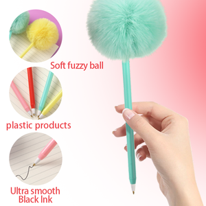 Stylos à bille en plastique à encre noire 0,5 mm Kawaii en gros, design en forme de cœur en peluche avec pompon pour <span class=keywords><strong>les</strong></span> promotions de bureau et scolaires - Product Image 1