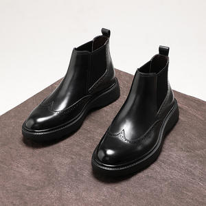 Nouvelles chaussures décontractées pour hommes en cuir mat, style automne, chaussures tendance britanniques pour hommes, chaussures en daim pour hommes - Product Image 1