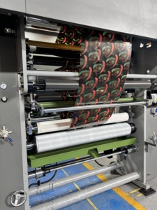 Công nghiệp tự động 1300mm động cơ điện Máy cán tốc độ cao Khô 200 m/phút hệ thống túi thực phẩm Lõi phim nhựa - Product Image 4