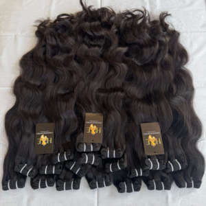 Paquets de cheveux vierges indiens bruts non transformés avec fermeture Hd, paquets de cheveux humains à ondes profondes, paquet de cheveux bouclés bruts - Product Image 1