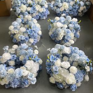 Centro de Mesa de Flores Artificiales Blancas y Azules de Alta Calidad GreenLife Exclusive de 60 cm para Decoración de Mesa de Boda y Banquete - Product Image 4