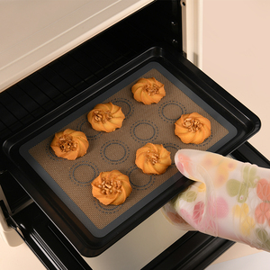 Vente en gros d'ustensiles <span class=keywords><strong>de</strong></span> cuisson pour four à pain <span class=keywords><strong>tapis</strong></span> <span class=keywords><strong>de</strong></span> pétrissage antiadhésif napperon à pâtisserie macarons <span class=keywords><strong>tapis</strong></span> <span class=keywords><strong>de</strong></span> cuisson en silicone en <span class=keywords><strong>fibre</strong></span> <span class=keywords><strong>de</strong></span> <span class=keywords><strong>verre</strong></span> - Product Image 2